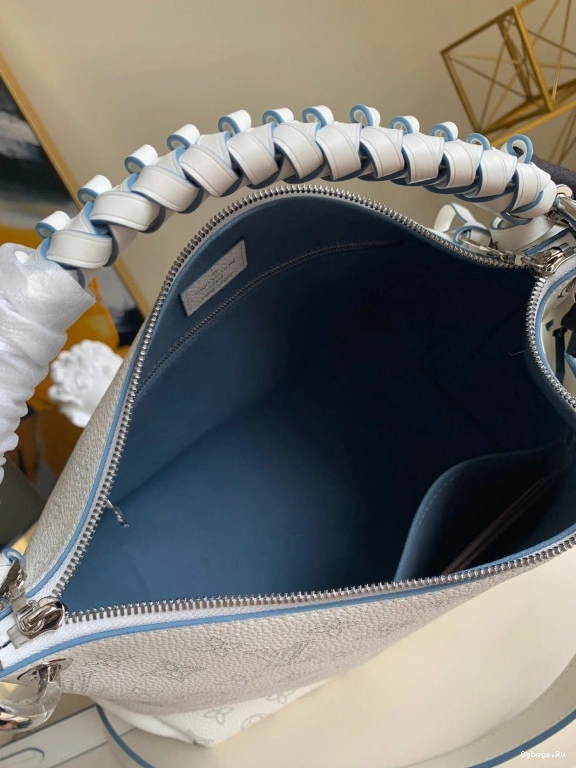 VUITTON BEAUBOURG LOUIS MM HOBO 0109